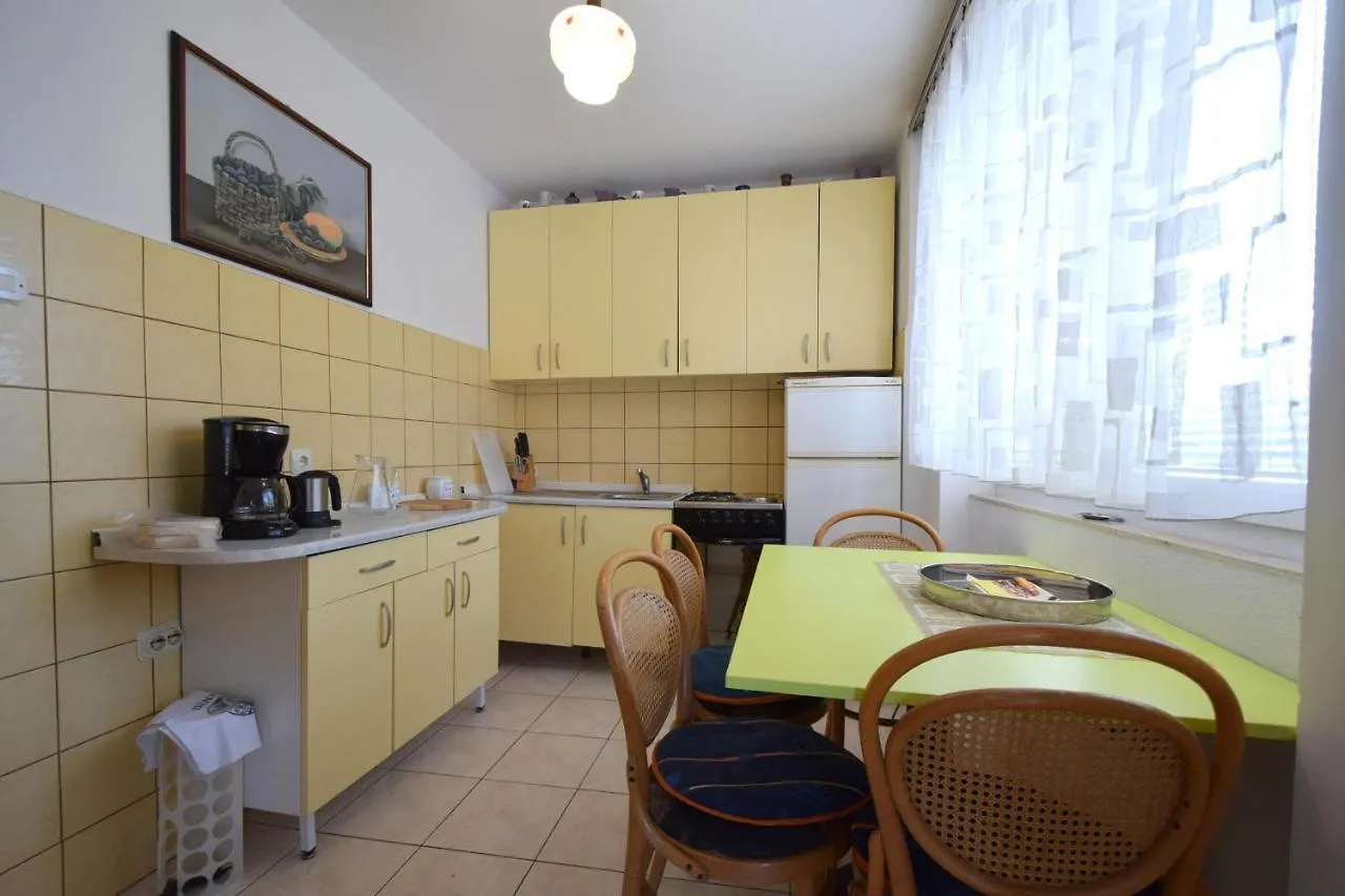 Apartment Angela Malinska