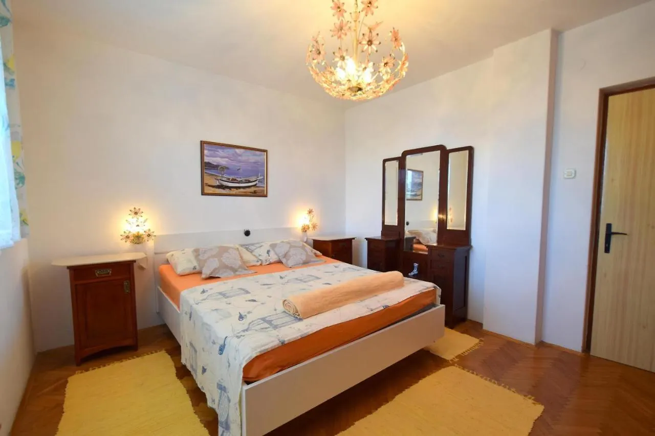 Apartment Angela Malinska Croatia