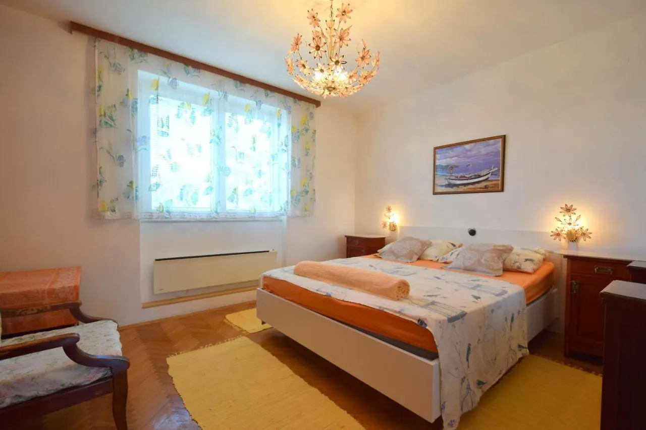 Apartment Angela Malinska